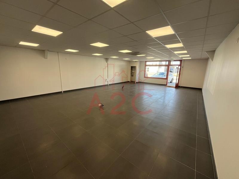 Local d'activité / Entrepôt - 179 m²