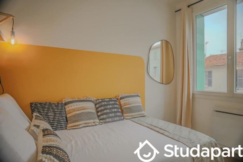 Chambre - 14 m² - 1 pièce