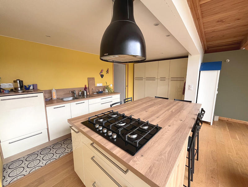 Maison - 157 m² - 7 pièces