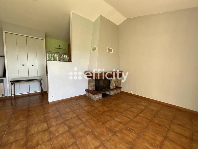 Maison - 215 m² - 11 pièces