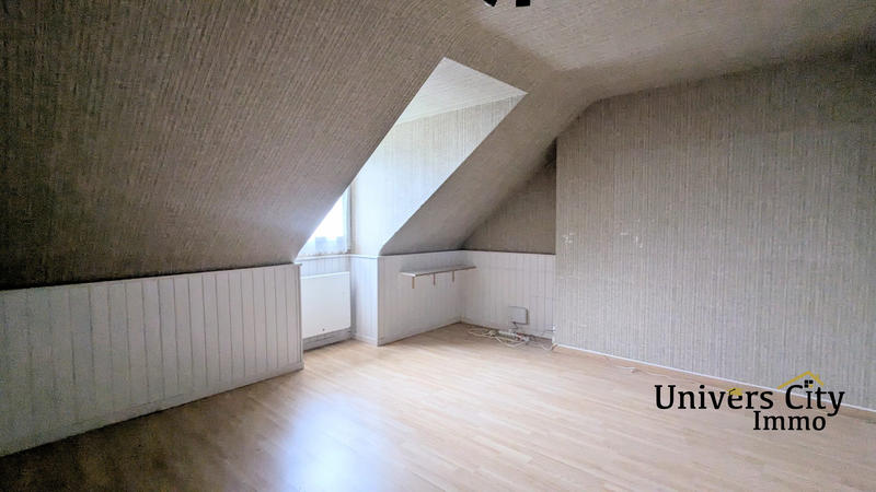 Maison - 104 m² - 4 pièces