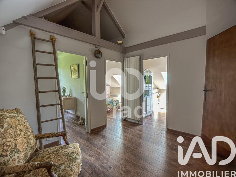 Maison - 215 m² - 9 pièces