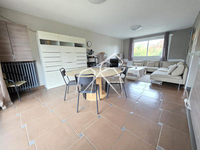Maison - 96 m² - 4 pièces