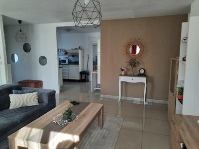 Maison - 89 m² - 5 pièces