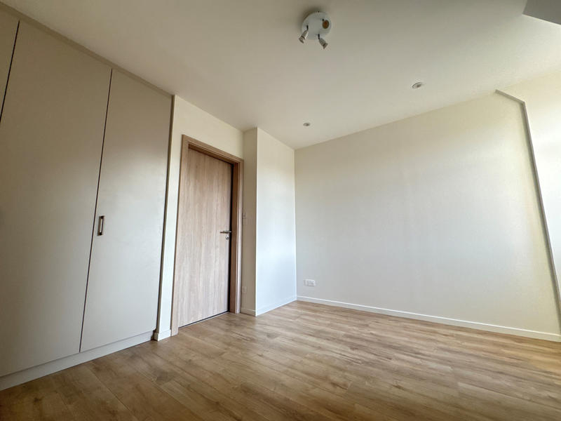 Appartement - 98 m² - 5 pièces