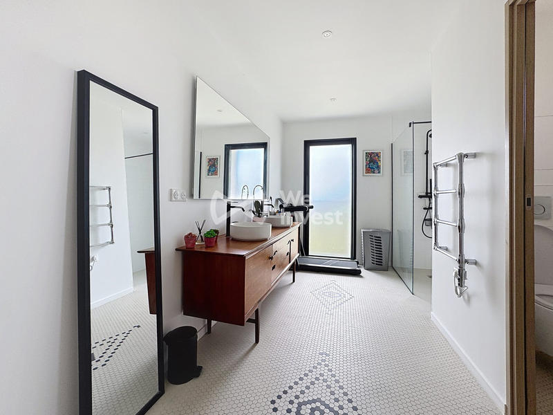 Villa - 221 m² - 5 pièces