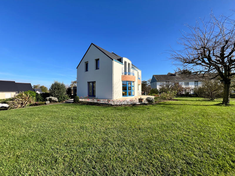 Maison - 160 m² - 8 pièces