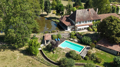 Maison - 346 m² - 11 pièces