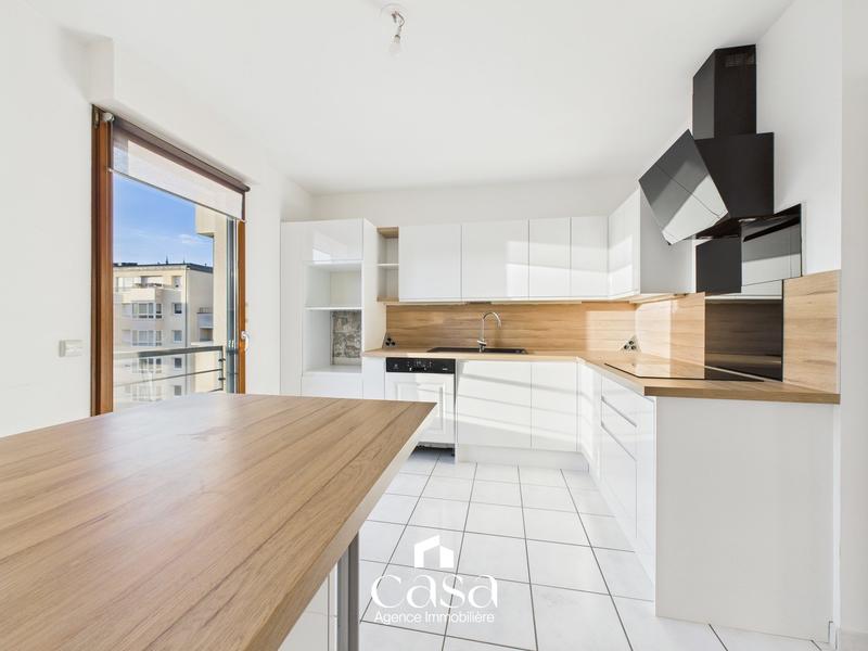 Appartement - 96 m² - 4 pièces