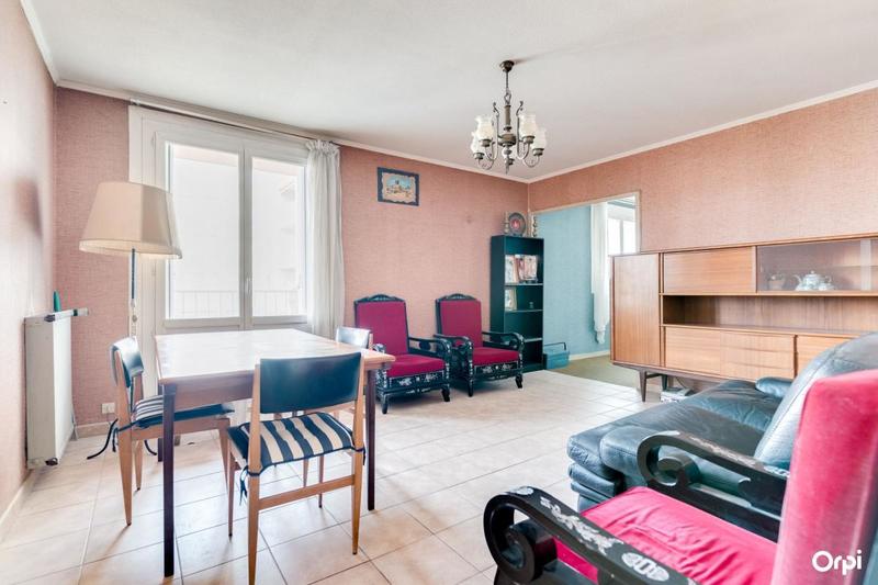 Appartement - 92 m² - 5 pièces