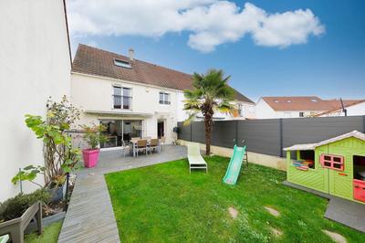 Maison - 127 m² - 6 pièces