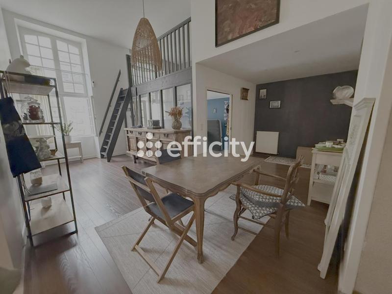 Appartement - 90 m² - 5 pièces