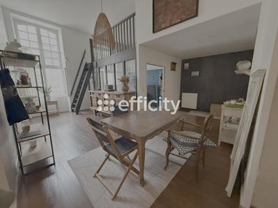 Appartement - 90 m² - 5 pièces