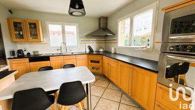 Maison - 215 m² - 6 pièces