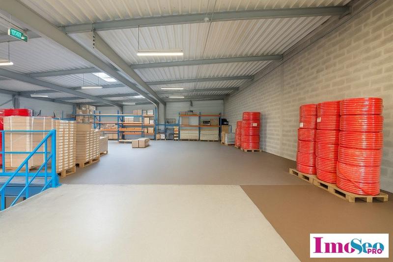 Local d'activité / Entrepôt - 2 230 m²