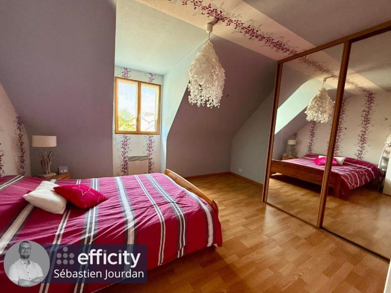 Maison - 187 m² - 6 pièces