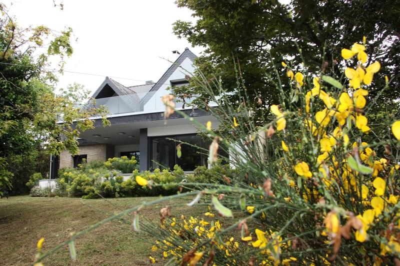 Maison - 222 m² - 11 pièces