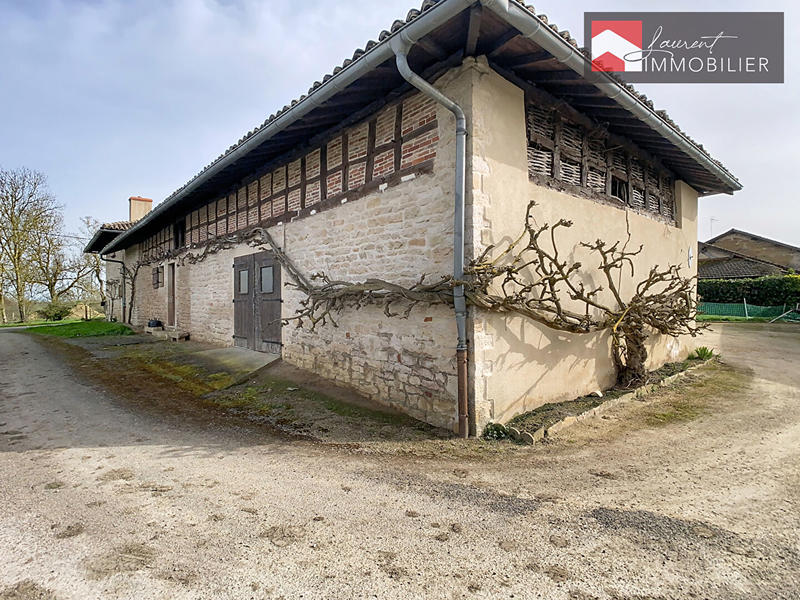 Maison - 234 m² - 7 pièces