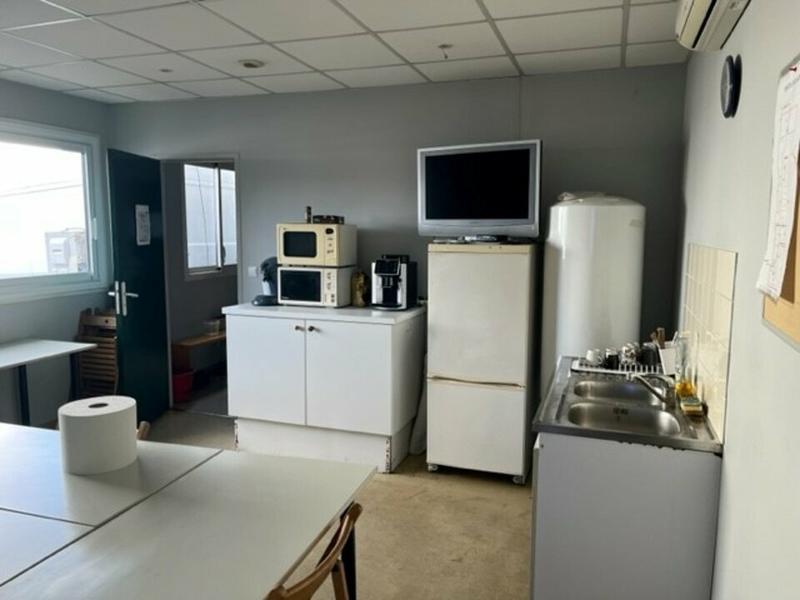 Local d'activité / Entrepôt - 610 m²