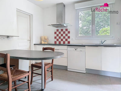 Maison traditionnelle - 95 m² - 6 pièces