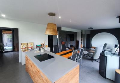 Maison - 94 m² - 4 pièces