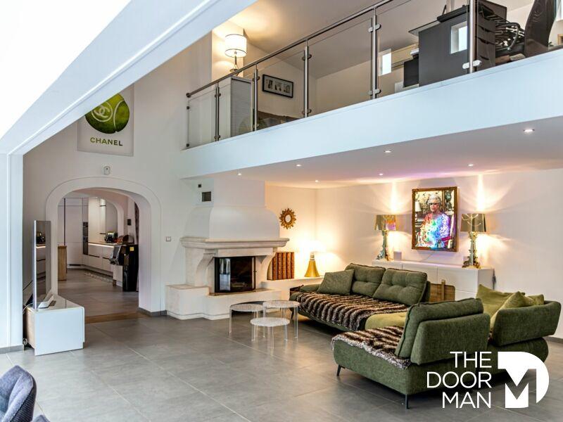 Propriété - 287 m² - 7 pièces