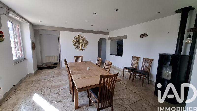 Maison - 218 m² - 7 pièces