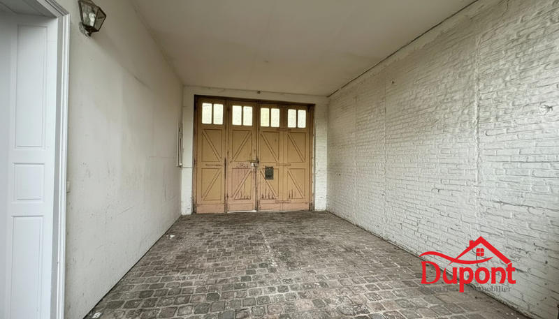 Maison - 300 m² - 7 pièces