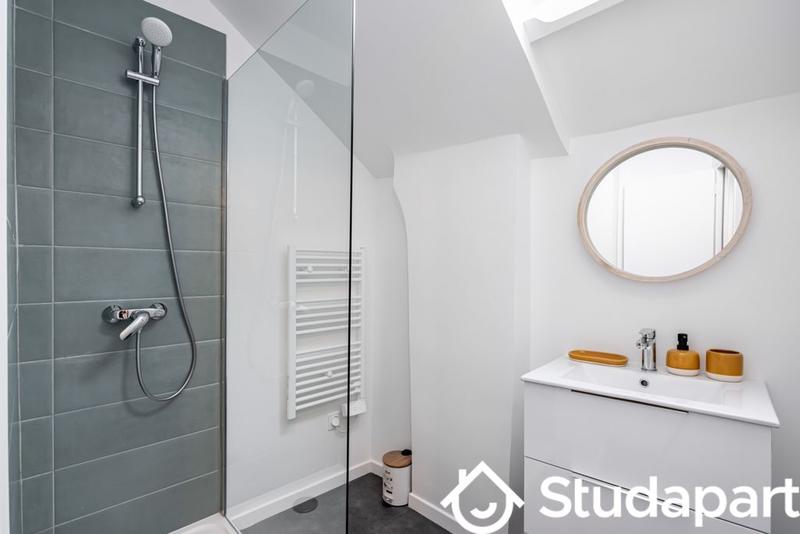 Chambre - 192 m² - 1 pièce