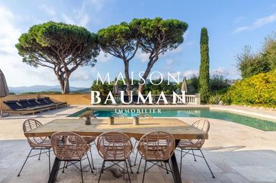 Villa - 212 m² - 9 pièces