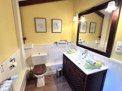 Maison traditionnelle - 293 m² - 10 pièces