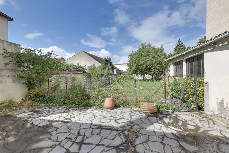 Local commercial - 138 m² - 6 pièces