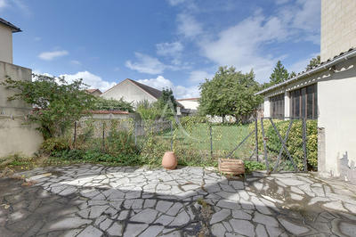 Local commercial - 138 m² - 6 pièces