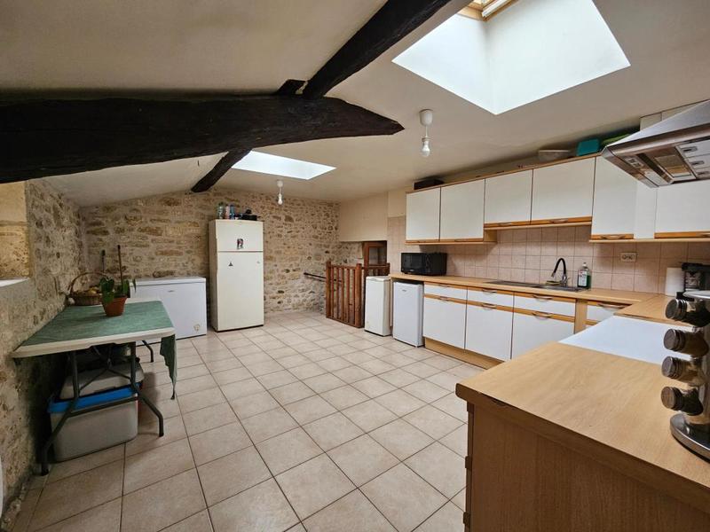 Maison - 202 m² - 6 pièces