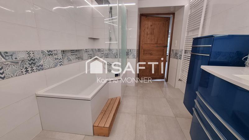 Maison - 418 m² - 10 pièces