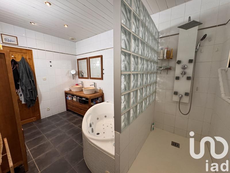 Maison - 179 m² - 4 pièces