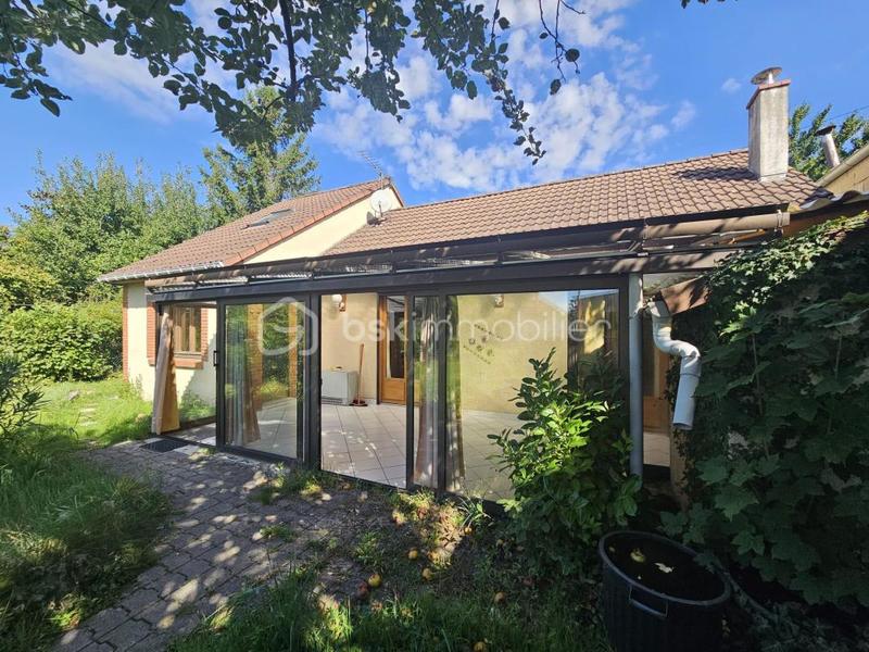 Maison traditionnelle - 95 m² - 4 pièces