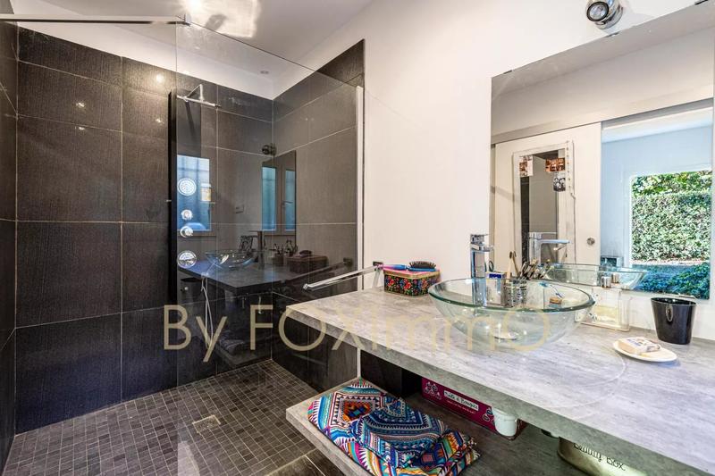 Villa - 195 m² - 8 pièces