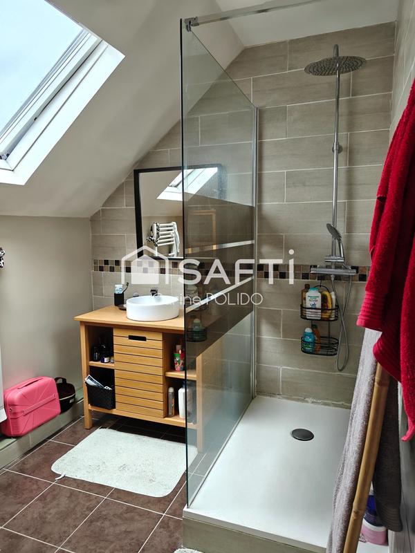 Maison - 104 m² - 6 pièces