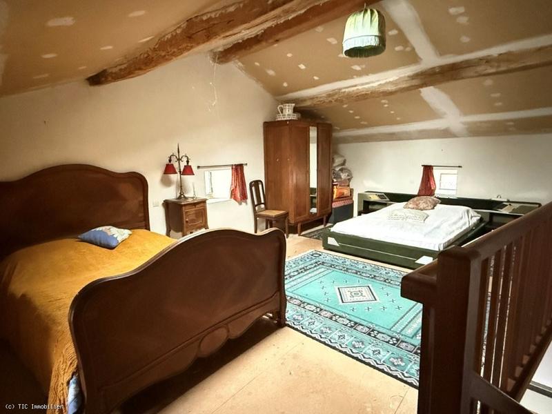 Maison en pierre - 177 m² - 6 pièces