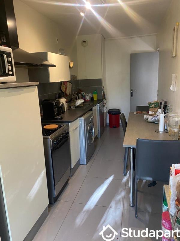 Chambre - 12 m² - 1 pièce