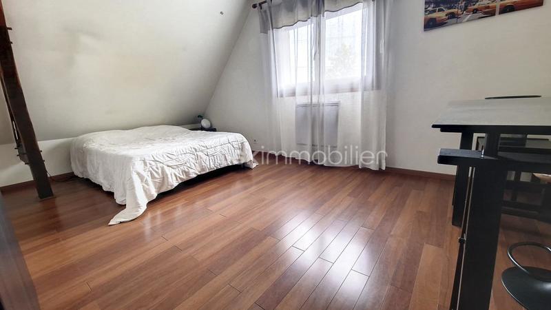 Maison - 225 m² - 9 pièces