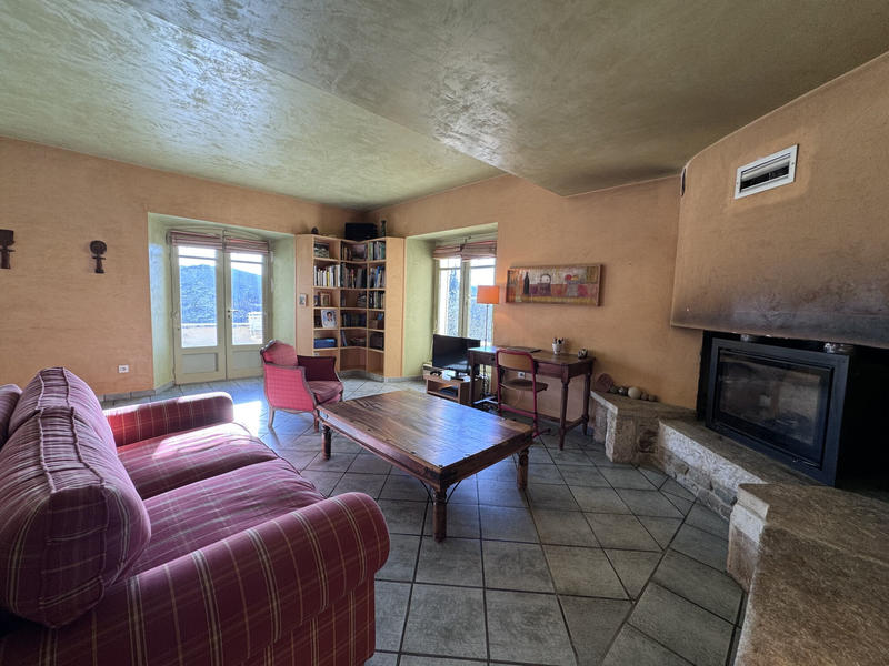 Maison - 364 m² - 11 pièces