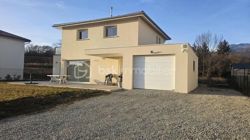 Maison - 128 m² - 5 pièces