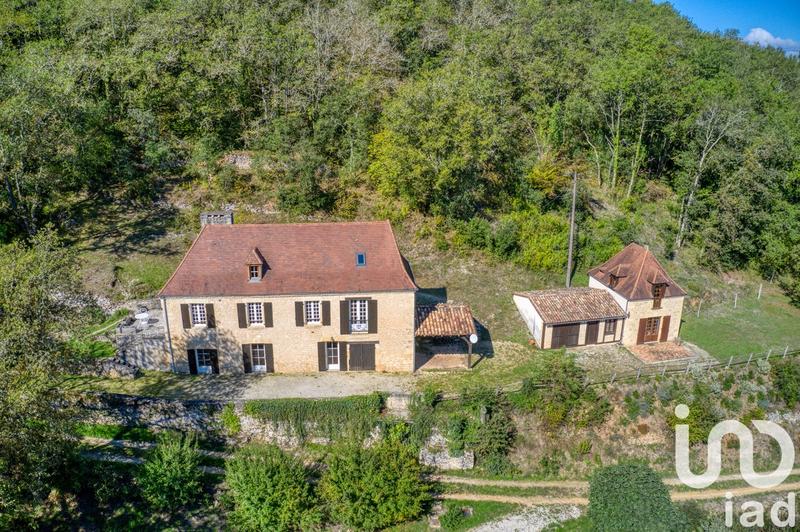 Maison - 180 m² - 7 pièces