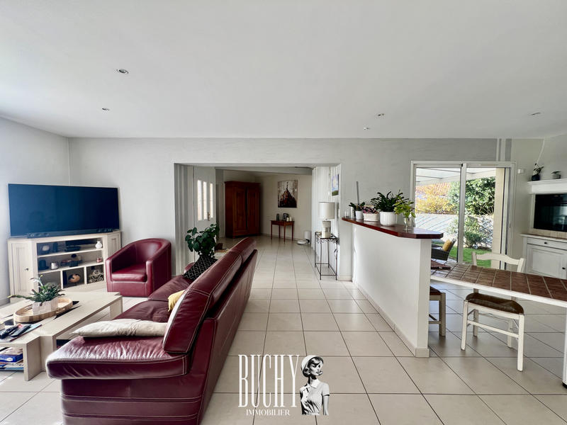 Maison - 185 m² - 5 pièces