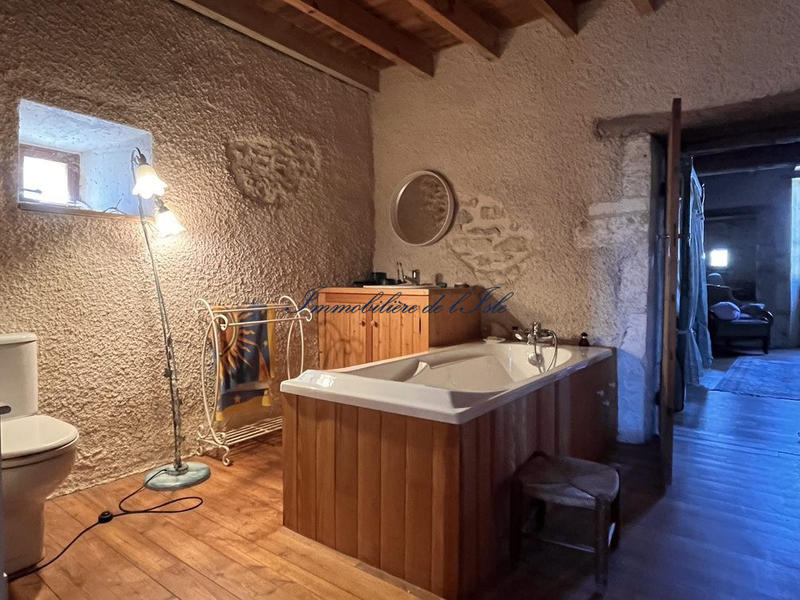 Maison - 282 m² - 7 pièces