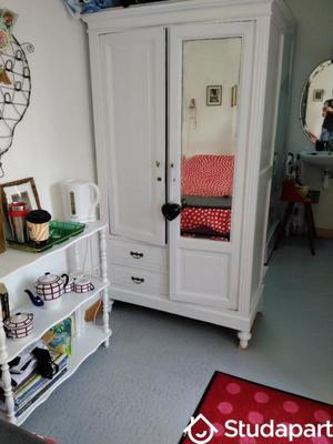 Chambre - 13 m² - 1 pièce