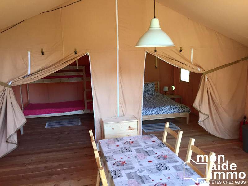 Maison - 340 m² - 15 pièces