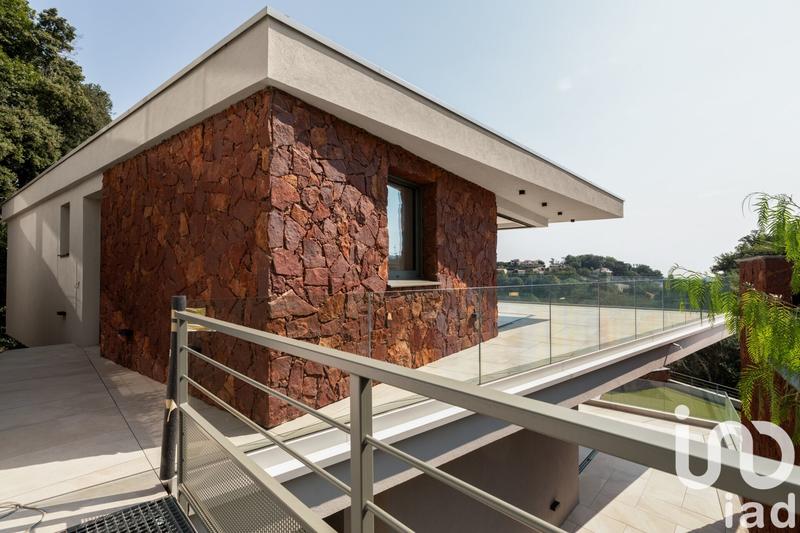 Appartement - 84 m² - 3 pièces